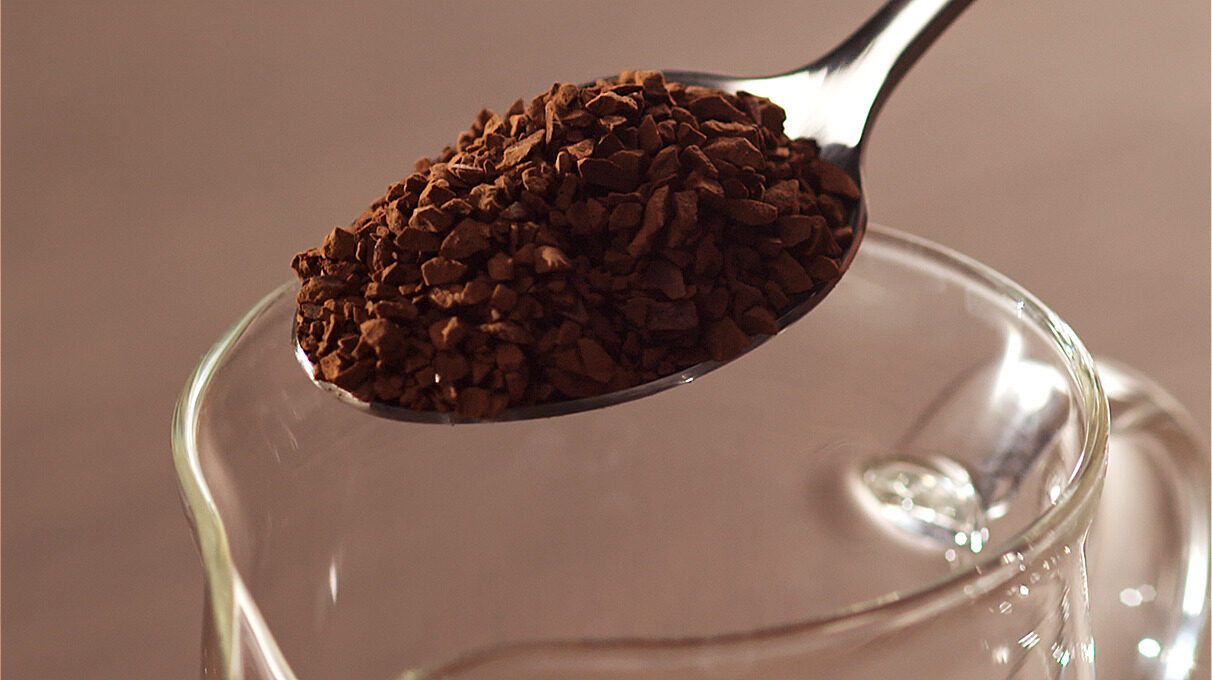 Дәретханадағы егде жастағы әйелдердің порно фотолары